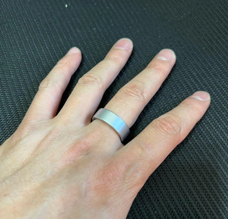 Verified buyer wearing the Halo Ring